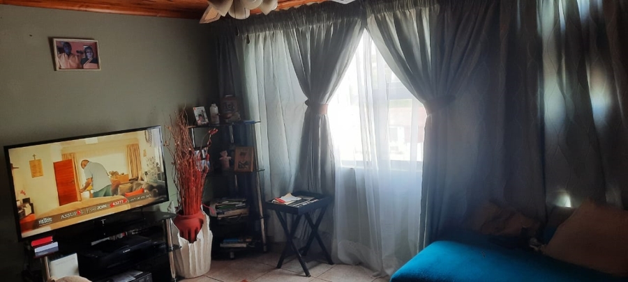 5 Bedroom Property for Sale in Mdantsane Eastern Cape